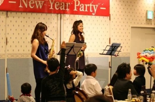 青年会議所 会員交流委員会様／新年会 余興演奏にて|おとむすびは愛知県・安城・西尾・刈谷・碧南・知立の演奏サービス（音楽演奏・音楽教室・音楽レッスン・文化体験事業）を提供しています