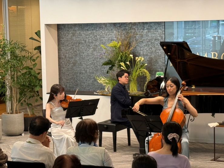 おとむすびは愛知県・安城・西尾・刈谷・碧南・知立の演奏サービス（音楽演奏・音楽教室・音楽レッスン・文化体験事業）を提供しています