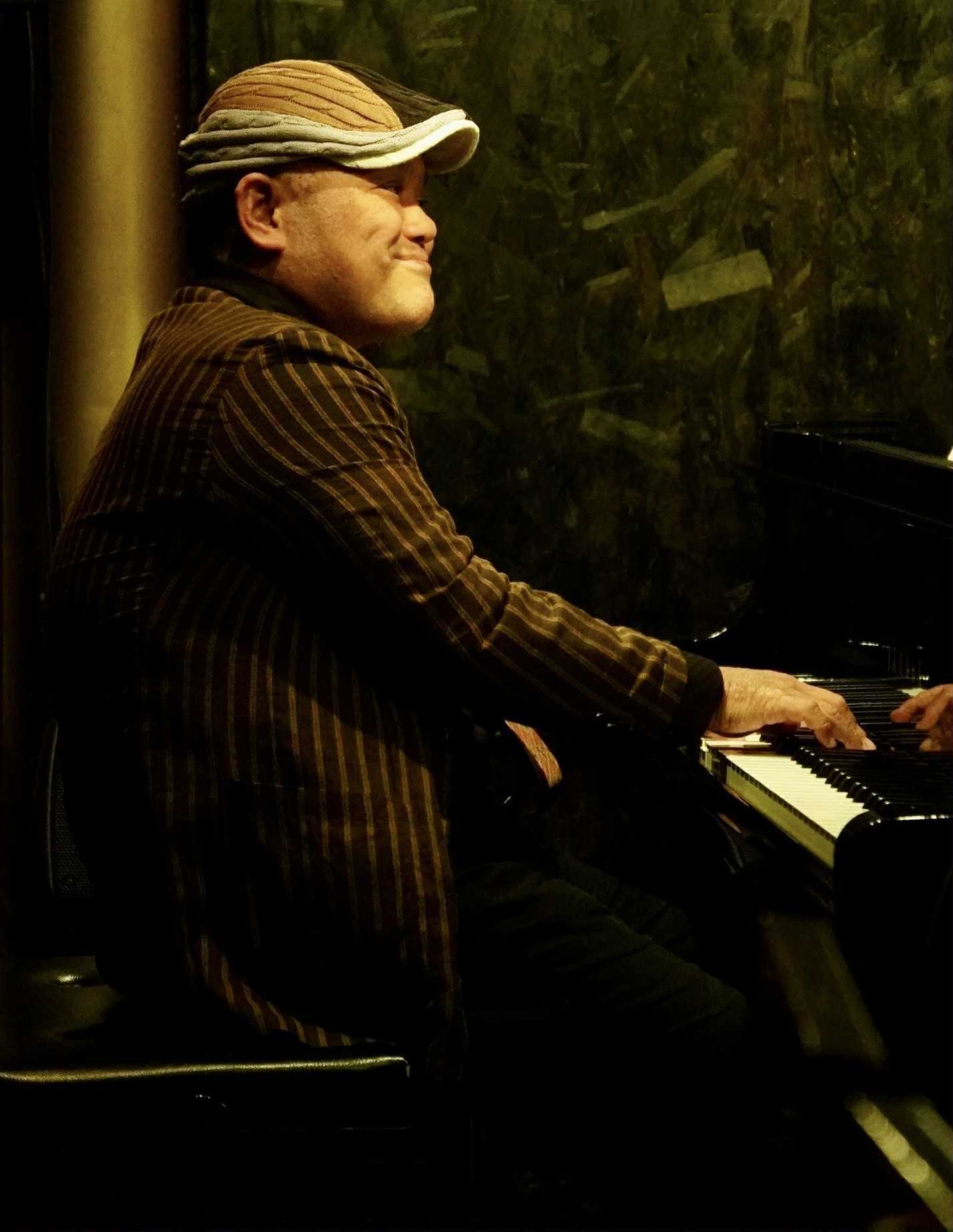 おとむすびは愛知県・安城・西尾・刈谷・碧南・知立の演奏サービス（音楽演奏・音楽教室・音楽レッスン・文化体験事業）を提供しています