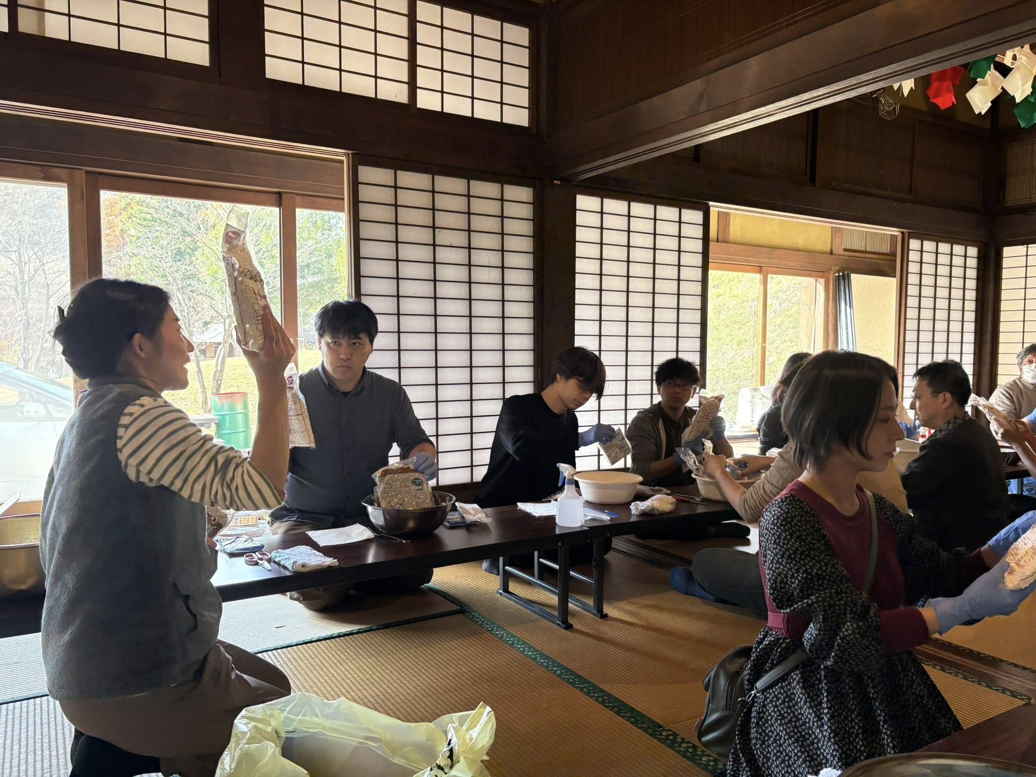 おとむすびは愛知県・安城・西尾・刈谷・碧南・知立の演奏サービス（音楽演奏・音楽教室・音楽レッスン・文化体験事業）を提供しています